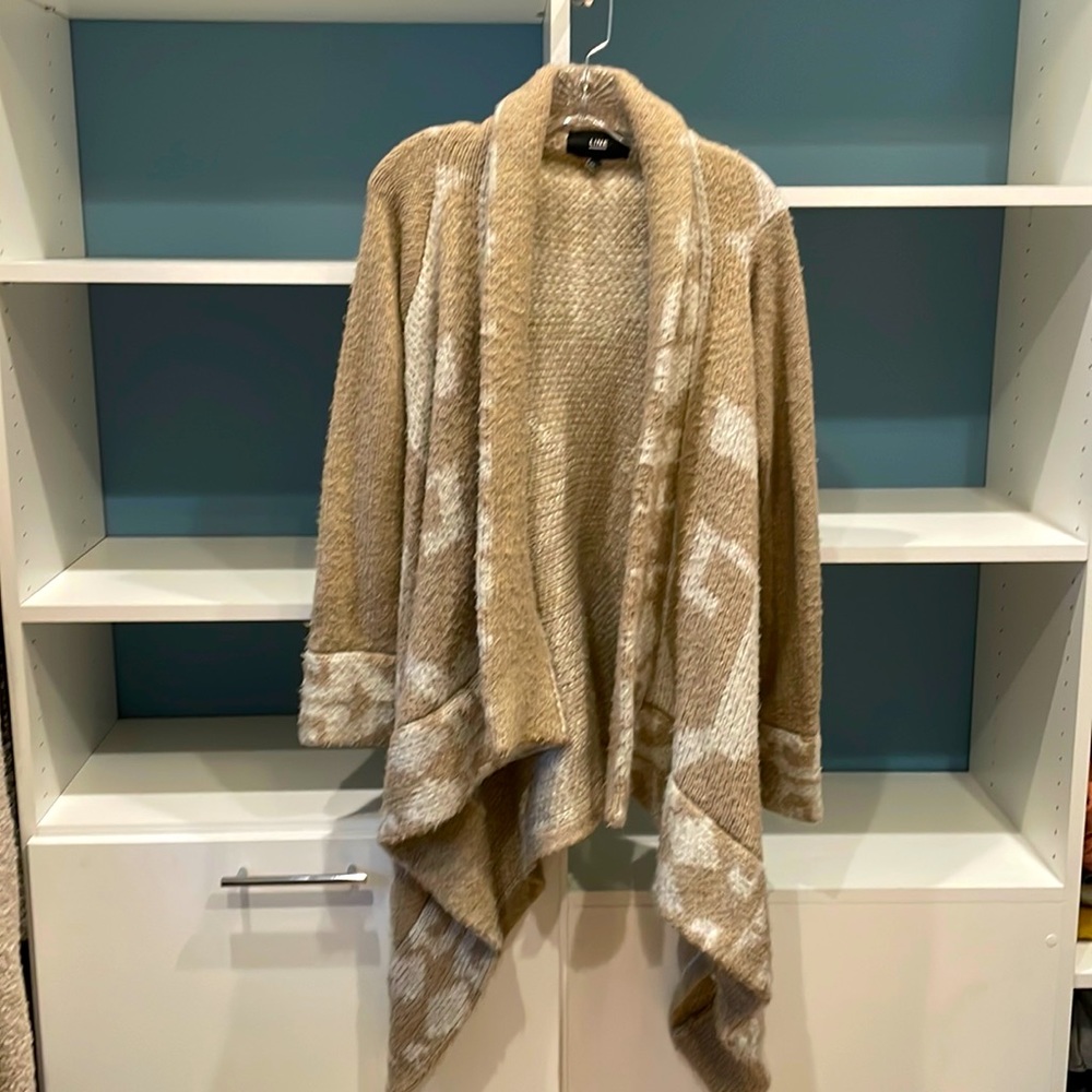 Amazing LINE open cardigan sweater. Size S/P.